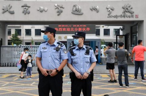 棒棒糖|开学第一天“小豆包”收获棒棒糖