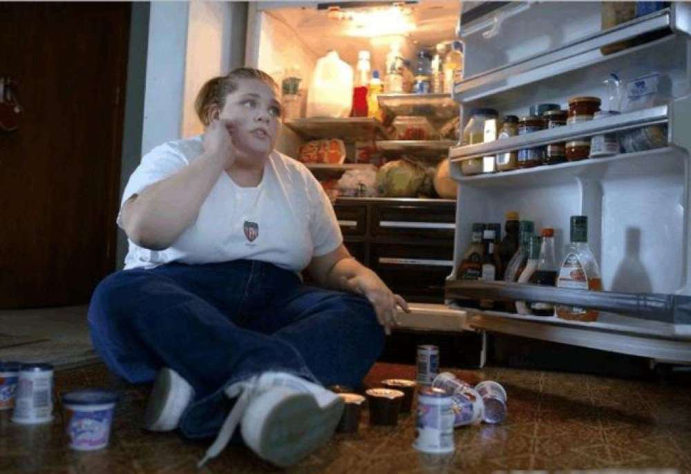 美国|美国普通人为啥越穷越胖？美国留学生差点哭了：你不懂我们的悲伤