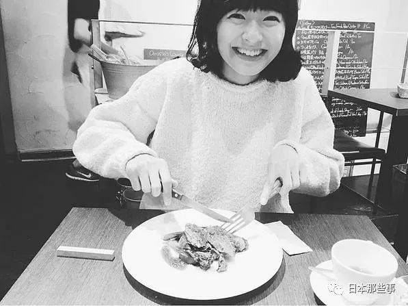 荣仓奈奈|他们的二胎宝宝要来啦！