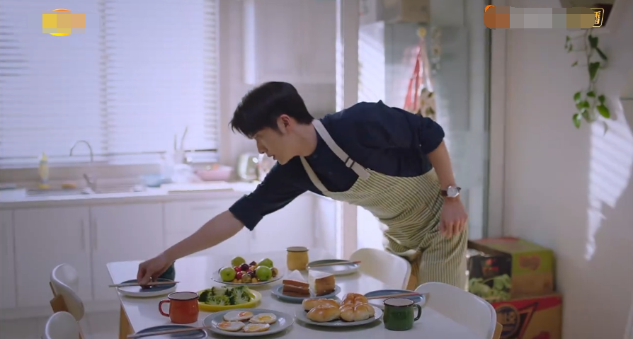 以家人之名|以家人之名：凌霄尖尖恋情公布，子秋落泪让人心疼，他输在哪里？