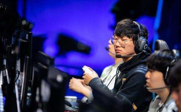 知道管泽元为什么是毒奶了嘛？他预测LGD和IG进世界赛，LGD被零封