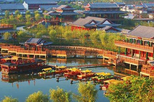 5a级景区|北京一大型5A级景区，被誉为“万园之园”，距故宫30分钟车程