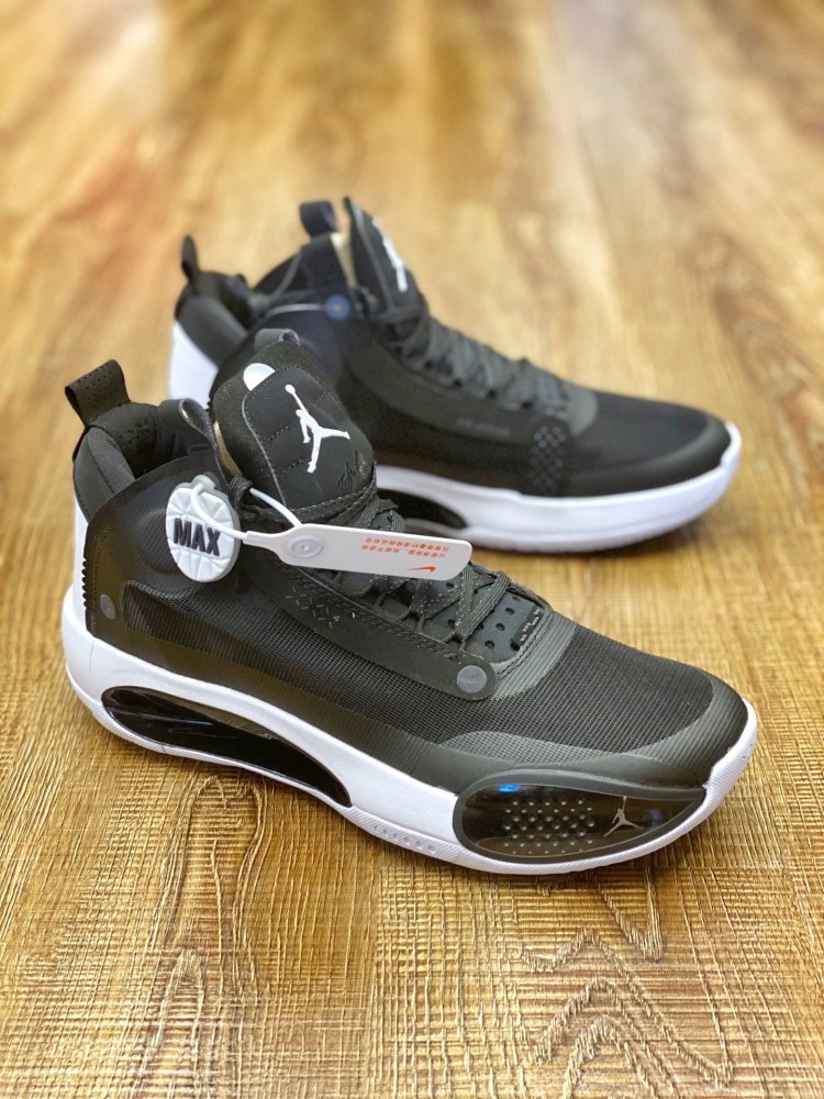 乔丹aj34拆解,一探究竟球鞋是用什么材料做成的!