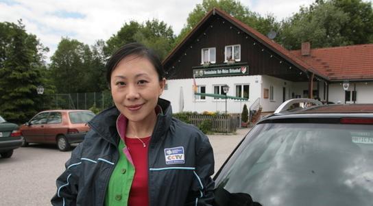 央5美女记者陆幽因黄健翔一篇文章淡出足坛如今只能报冷门项目