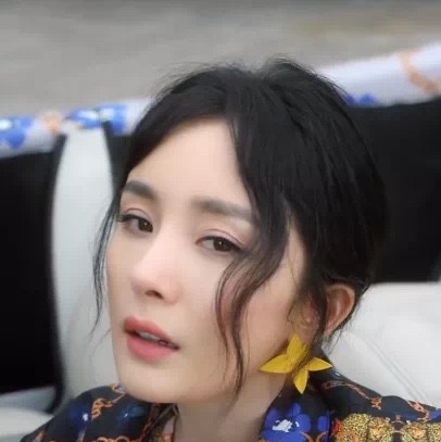 杨幂|杨幂代言造型被吐槽，像直播精神小妹儿，土到极致就是潮