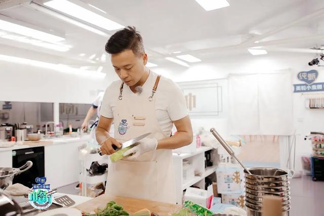 赵丽颖|黄晓明变佛系，赵丽颖被气哭，《中餐厅》第四季有点不一样