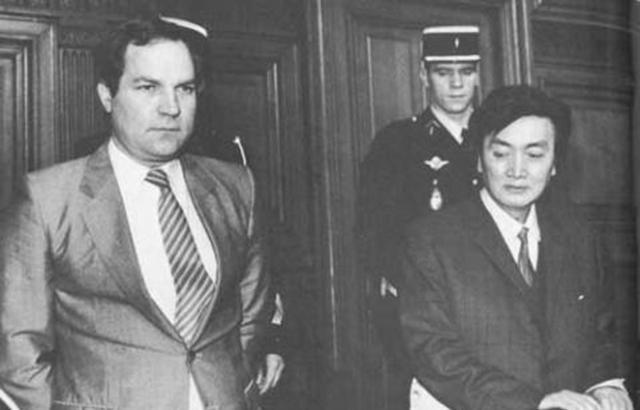 法国外交官爱上中国戏子 结婚年妻子突然被抓 法官 他是男人 腾讯新闻