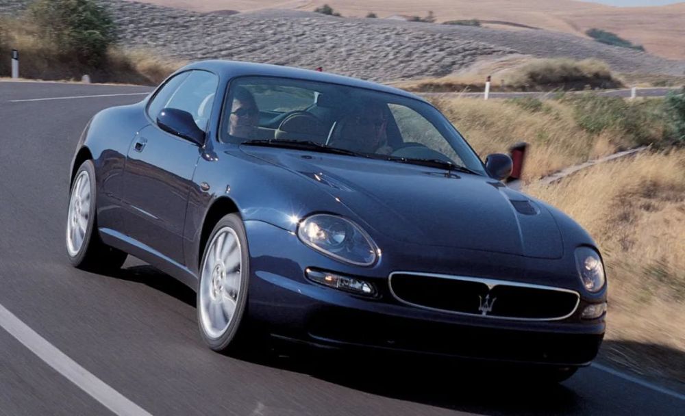 这一代ghibli诞生于1992年,在当时,这种方头方脑的设计仍旧是主流,但