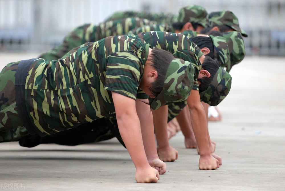 中暑|中考765分学霸军训中暑离世！除了健康，什么都是浮云