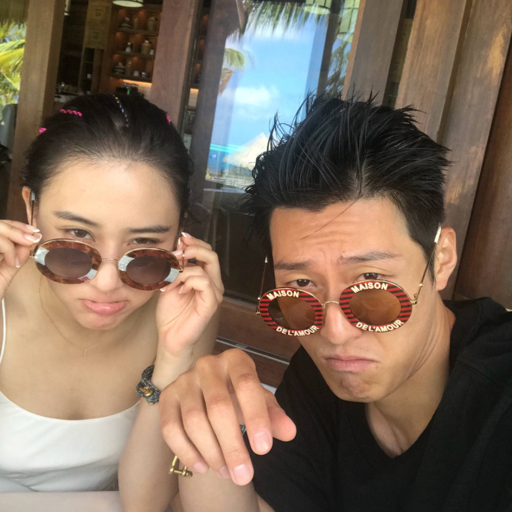 何超莲|何超莲旗袍清秀优雅，豪门千金气质出众美若天仙，先替窦骁心动了