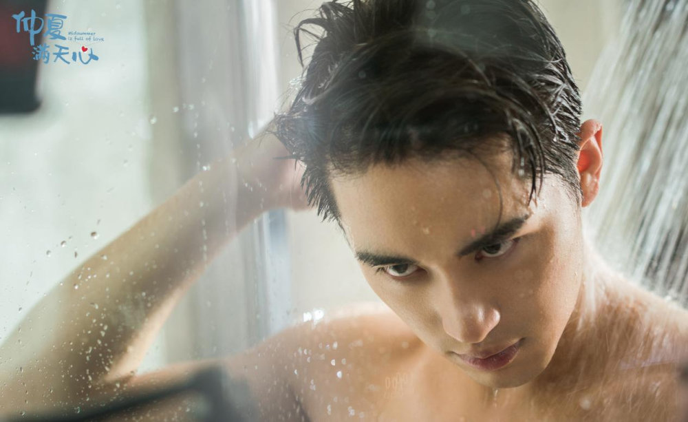 杨超越|杨超越新剧喜提热度榜第一，然而才看了1集就被劝退