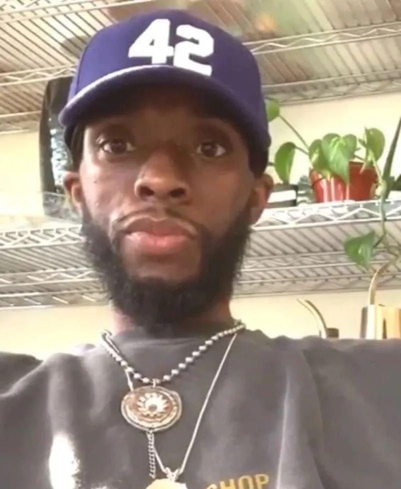 科比·布莱恩特|黑豹和黑曼巴在天堂相遇，超级英雄也不能战胜癌症