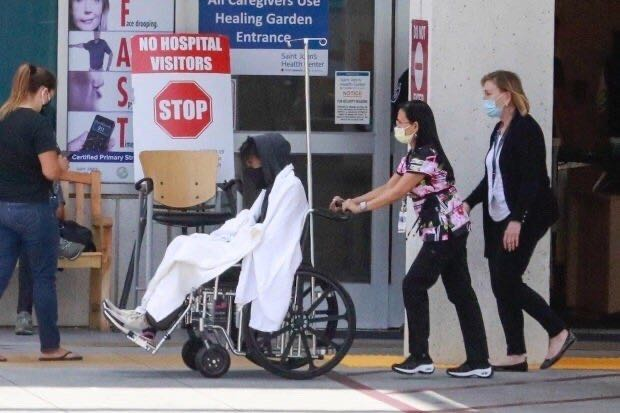 科比·布莱恩特|黑豹和黑曼巴在天堂相遇，超级英雄也不能战胜癌症