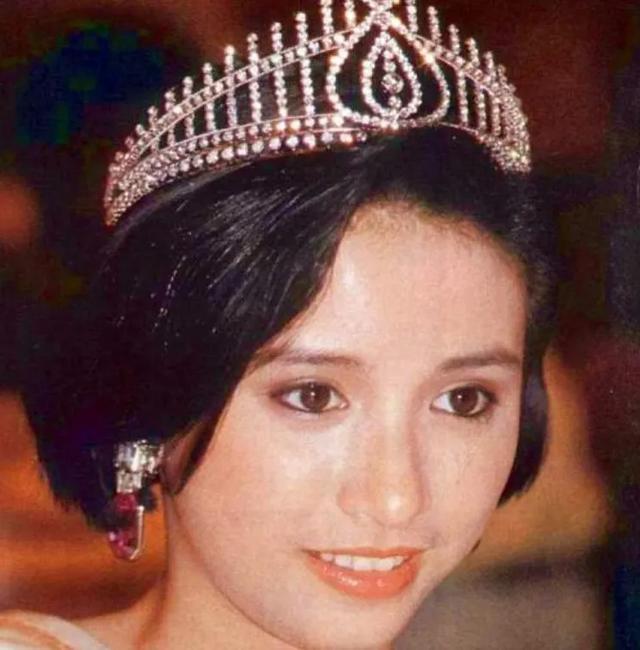 吴婉芳|18岁当选“三料港姐”，把儿子熬成弟弟，吴婉芳的“漂亮人生”