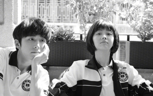 奇妙小森林|《奇妙小森林》收官，谭松韵纯素颜上镜，真实皮肤状态哪像30岁？