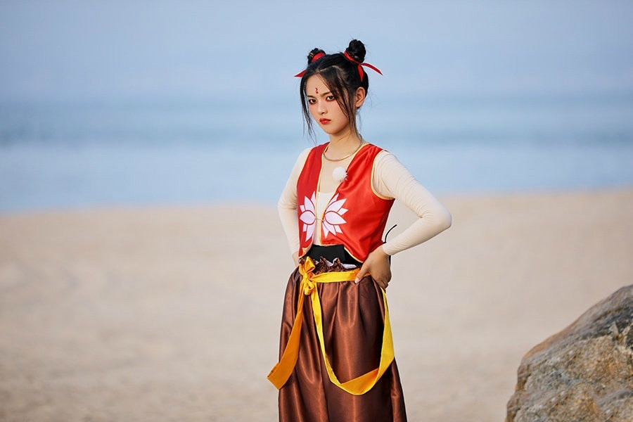 完美的夏天|《完美的夏天》渐入佳境，杨超越力挽狂澜，饰演哪吒爆笑非常