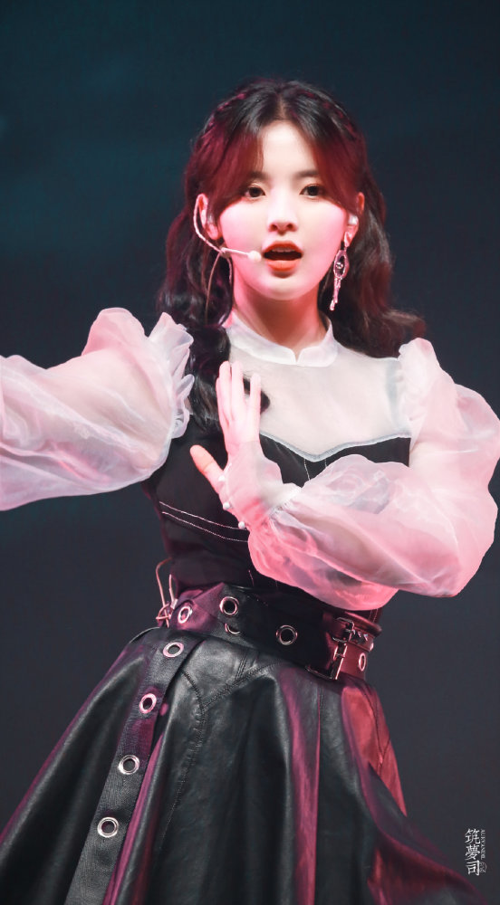 杨超越|锦鲤少女继舞台划水后演技也令人尴尬？杨超越：希望大家忘了我是杨超越！