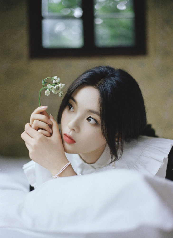 杨超越|锦鲤少女继舞台划水后演技也令人尴尬？杨超越：希望大家忘了我是杨超越！