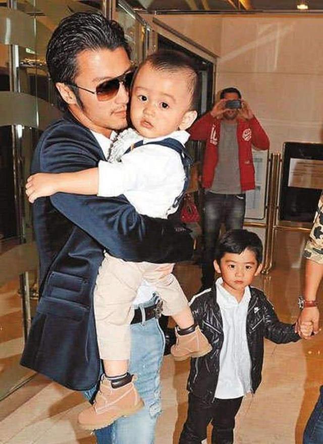 谢霆锋|醒醒吧谢霆锋，别再重蹈你父亲谢贤的覆辙