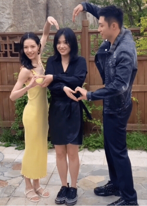 直角肩和圆肩有多重要看看钟楚曦和马思纯的明显对比