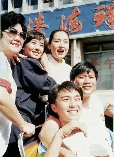 周星驰|周星驰“万子哥”的故事，及1991年他的“血衣事件”