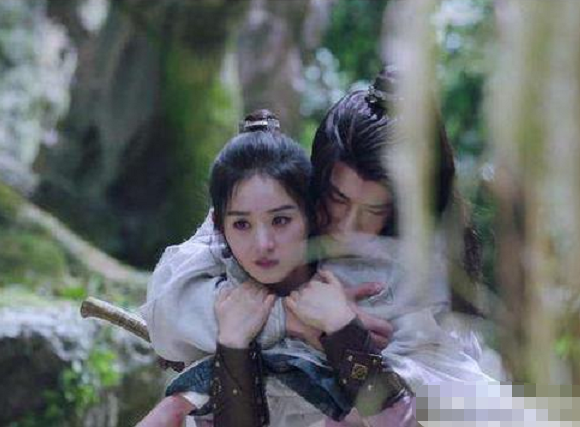 赵丽颖|大型翻车现场！杜华当众提冯绍峰前任，赵丽颖直接回怼叫她大姐