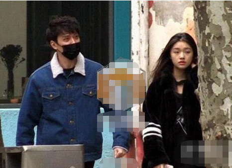 赵丽颖|大型翻车现场！杜华当众提冯绍峰前任，赵丽颖直接回怼叫她大姐