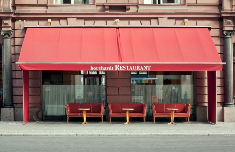 布拉德·皮特|好莱坞准天王嫂：布拉德·皮特新女友妮可仍处于开放式婚姻中