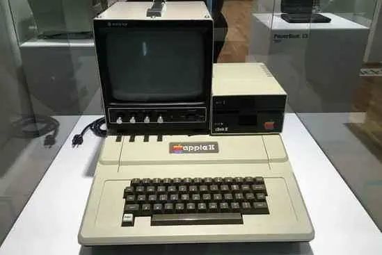 1946-1957年的第一代电子管计算机时代;1958-1964年的第二代晶体管