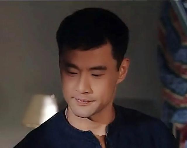 于荣光|从硬汉角色，到给自己加感情戏，62岁的于荣光，更想当偶像派？