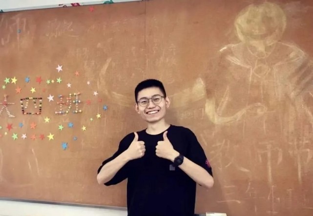 浙江3个郑博文同时被川大录取,川大反应亮了