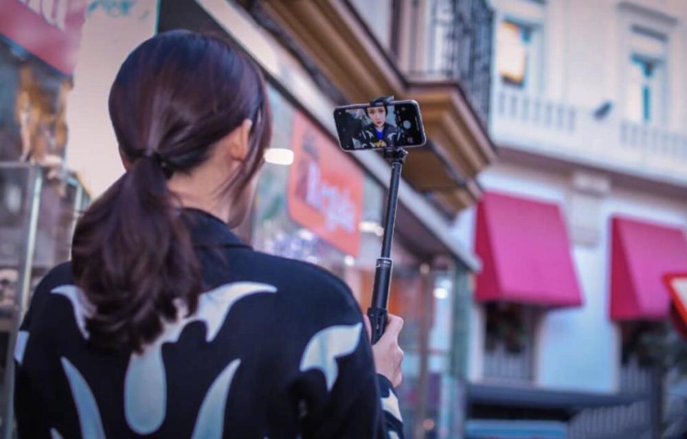 陈乔恩|陈乔恩深夜晒美照，艾伦甜蜜表白：好美好优雅，乔恩调皮：你好有眼光