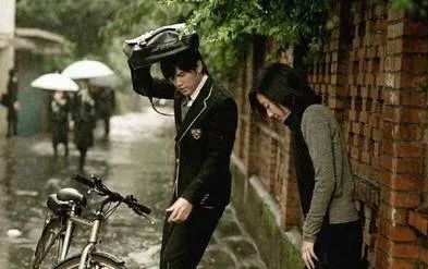 分手|盘点影视剧中“必会下雨”的桥段！你想到了几个？