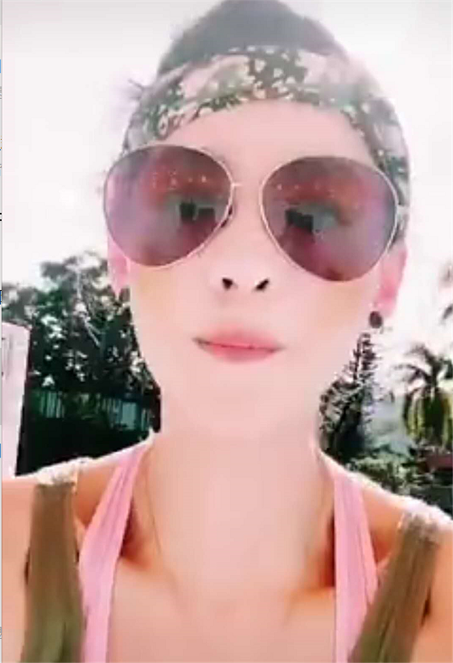 张柏芝|张柏芝四胎传闻后晒与仨儿子合照刻意遮肚，还紧急关闭评论区