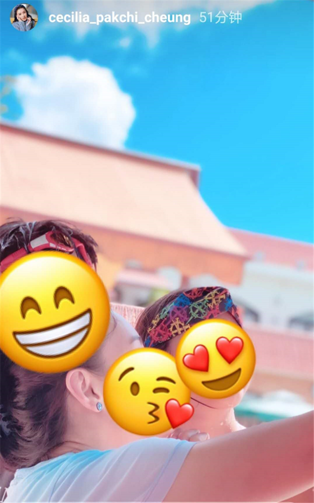 张柏芝|张柏芝四胎传闻后晒与仨儿子合照刻意遮肚，还紧急关闭评论区