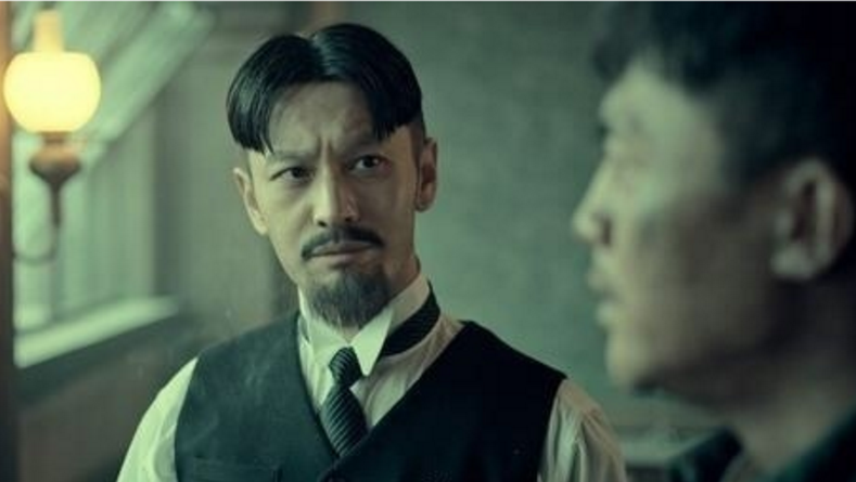 黄晓明|《八佰》票房大卖，黄晓明收到两分钟剧本的第一反应是这样的