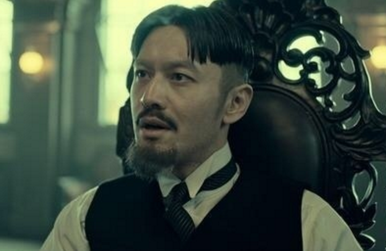 黄晓明|《八佰》票房大卖，黄晓明收到两分钟剧本的第一反应是这样的