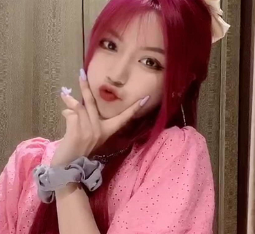 刀小刀为什么从不露腿看清罕见全身照后宅男心都碎了