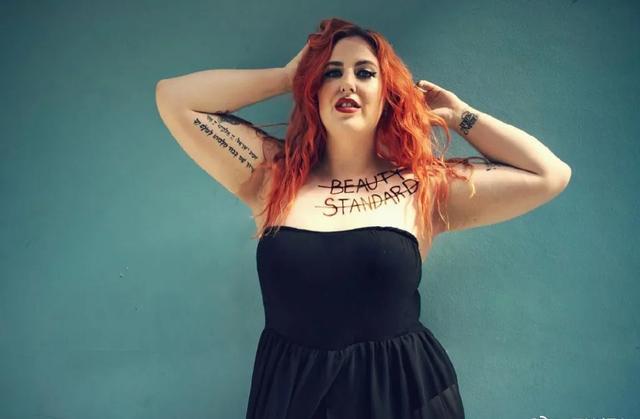 巩俐发福身材走样引起网友讽刺可以不喜欢但请别嘲笑