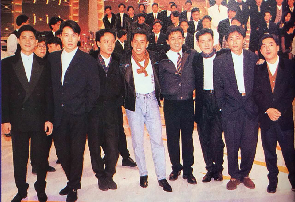 娱乐圈难得一见的瞬间:张国荣下跪梅艳芳,迈克尔夸王祖贤漂亮