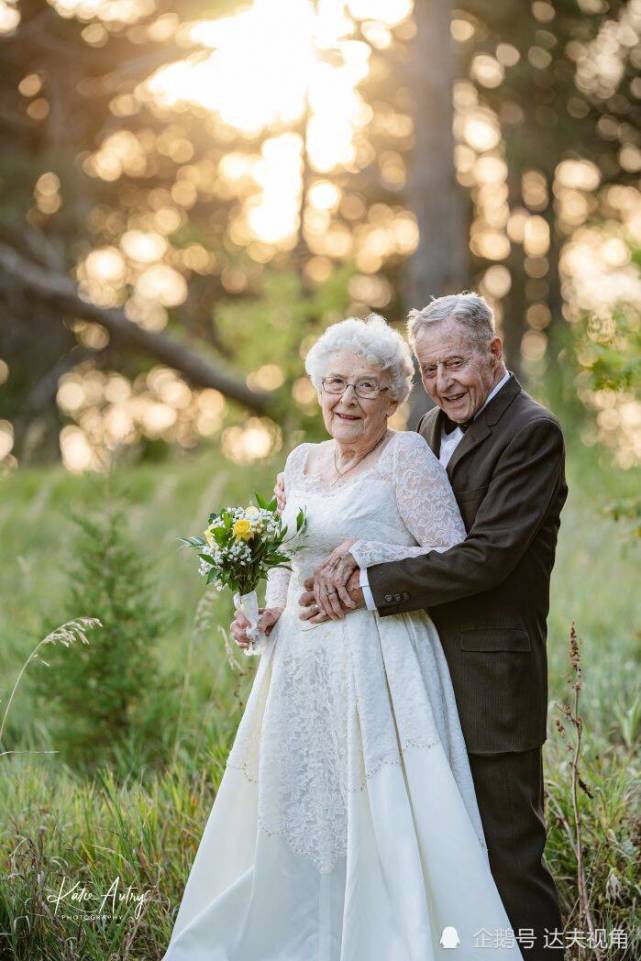美国夫妇拍婚纱照庆祝结婚60周年 并向人们传授其保持幸福的秘诀 马文 斯通 夫妇 内布拉斯加州 结婚 美国