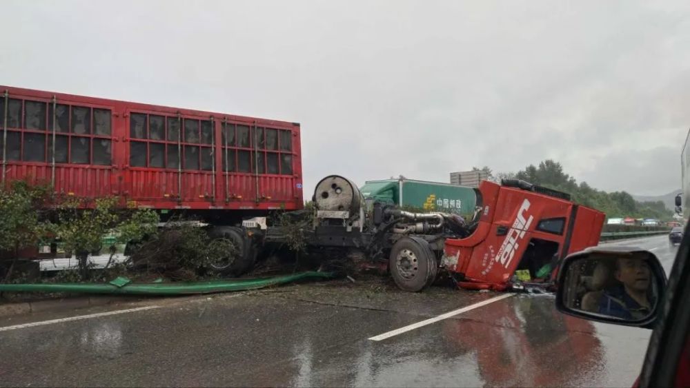 京藏高速发生一起车祸一人死亡