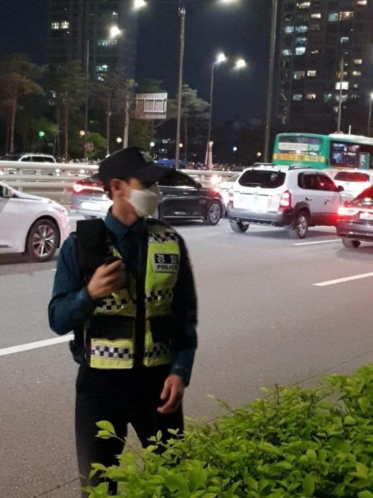 尹斗俊|梁耀燮义警退伍，长篇感言尽显真诚，组合HIGHLIGHT年内合体有望