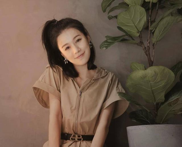 tvb花旦黄翠如有善心生活中助养小孩直言当妈妈要经过培训