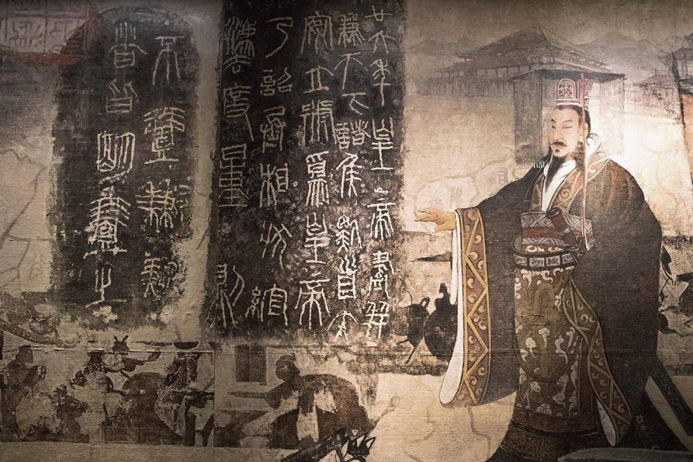 光年|理论上，在距离地球2200多光年的星球上，能看到秦始皇登基吗？