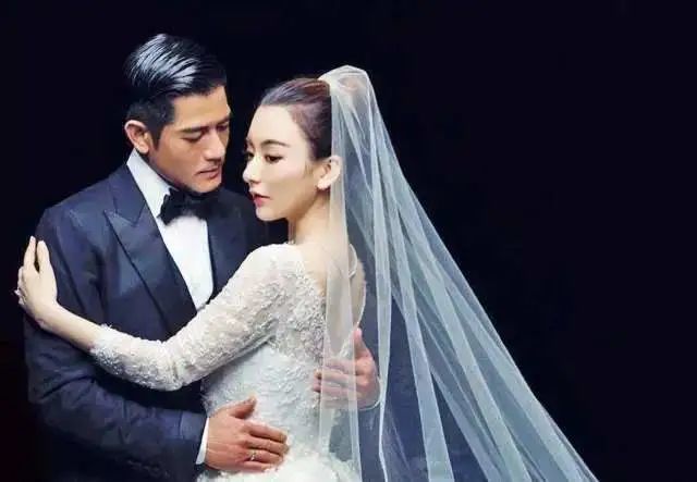 张丹峰|嫁给无名小生的女神们：蔡少芬高龄拼三胎，洪欣张丹峰疑婚变