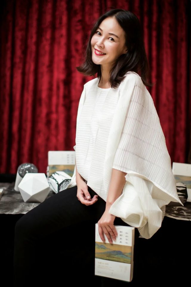 作者介绍:马菁菁,水墨研究者,艺术家.