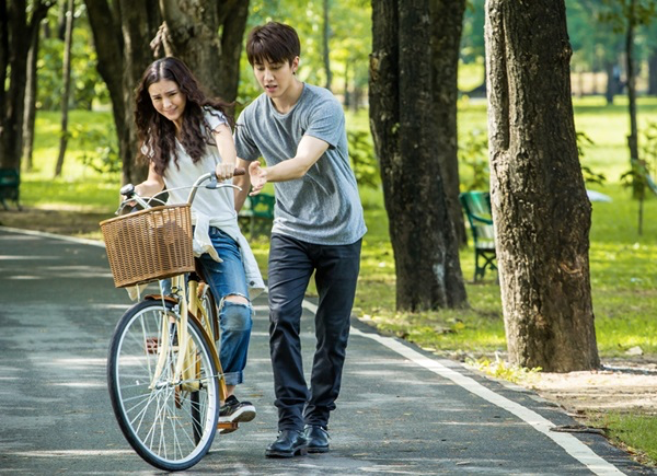 仲夏满天心|《仲夏满天心》上线，怎么看？还记得当年的《浪漫满屋》？