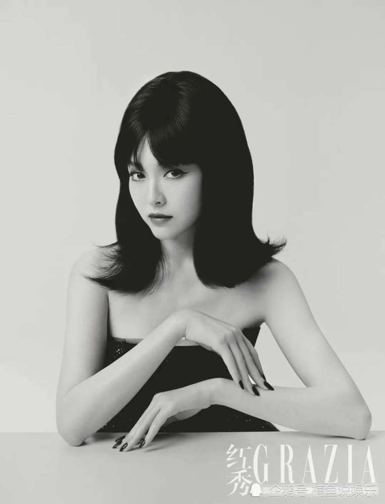 唐嫣|唐嫣首次晒女儿玩具，小小嫣被宠成公主，当妈后的唐嫣女人味十足