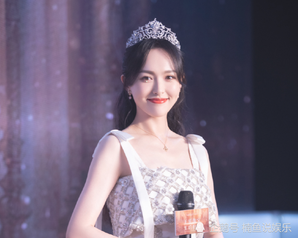 唐嫣|唐嫣首次晒女儿玩具，小小嫣被宠成公主，当妈后的唐嫣女人味十足